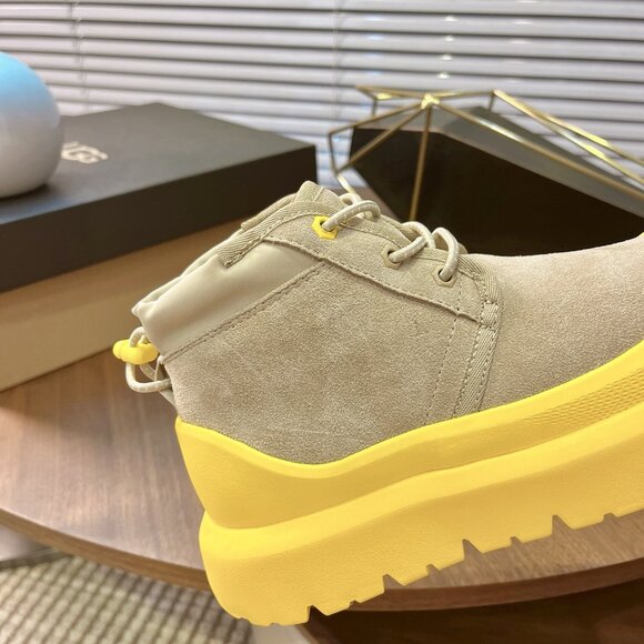 UGG snow boots - Picture 5 of 9